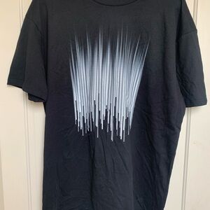Vestige Gradient Lines tshirt in black